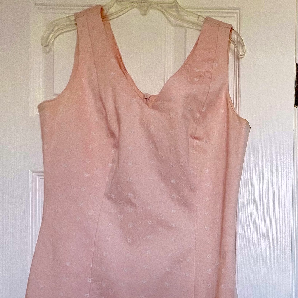 Donna Rae New York  Sleeveless V Neck Blush Pink Mini Dress Size 4